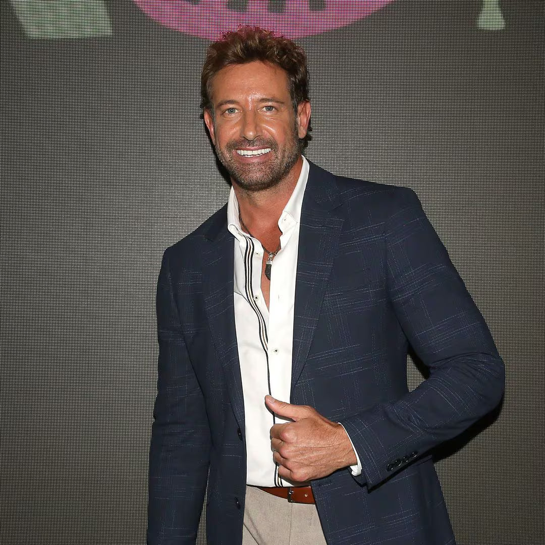 Saludo  de Gabriel Soto