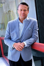 Saludo  de Alfredo Adame