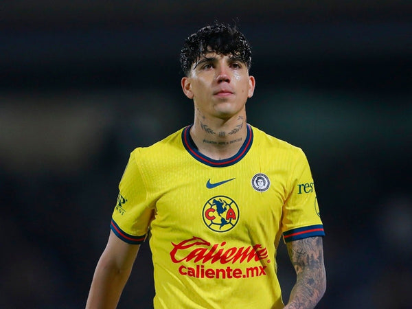 Saludo de Kevin Álvarez