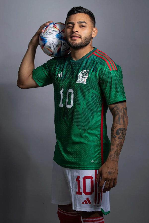 Saludo de Alexis Vega
