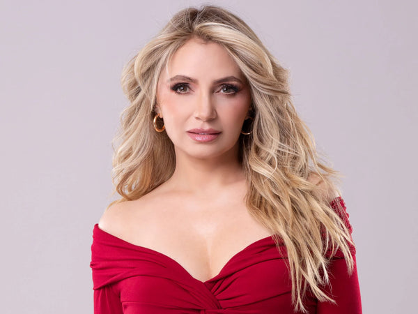 Saludo  de Angélica Rivera