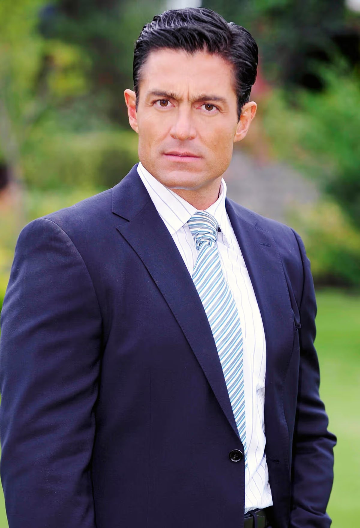 Saludo  de Fernando Colunga