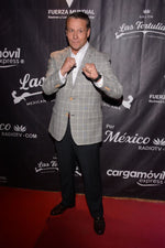 Saludo  de Alfredo Adame